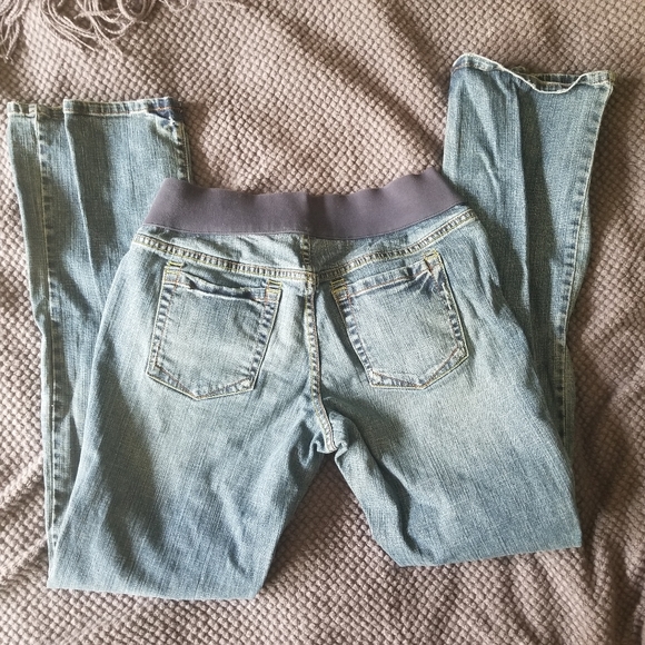 🛍Medium Long Maternity Jean's EUC Old Navy - Picture 3 of 5